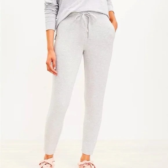 Loft women’s Lou& grey soft sweatpants - Picture 1 of 3